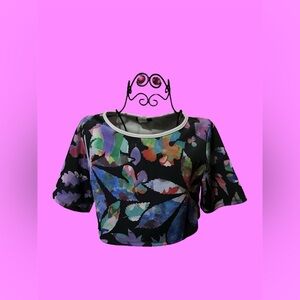 Weed pattern crop top